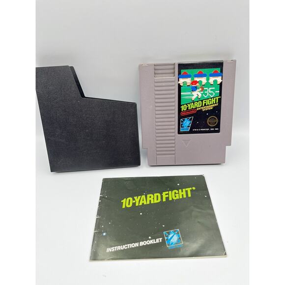Vintage 1985 Nintendo NES TEN YARD FIGHT Video Game With Instruction Booklet - Picture 1 of 8